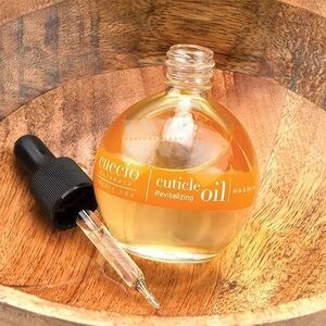 Cuccio Naturale Milk & Honey Cuticle Oil - NEW